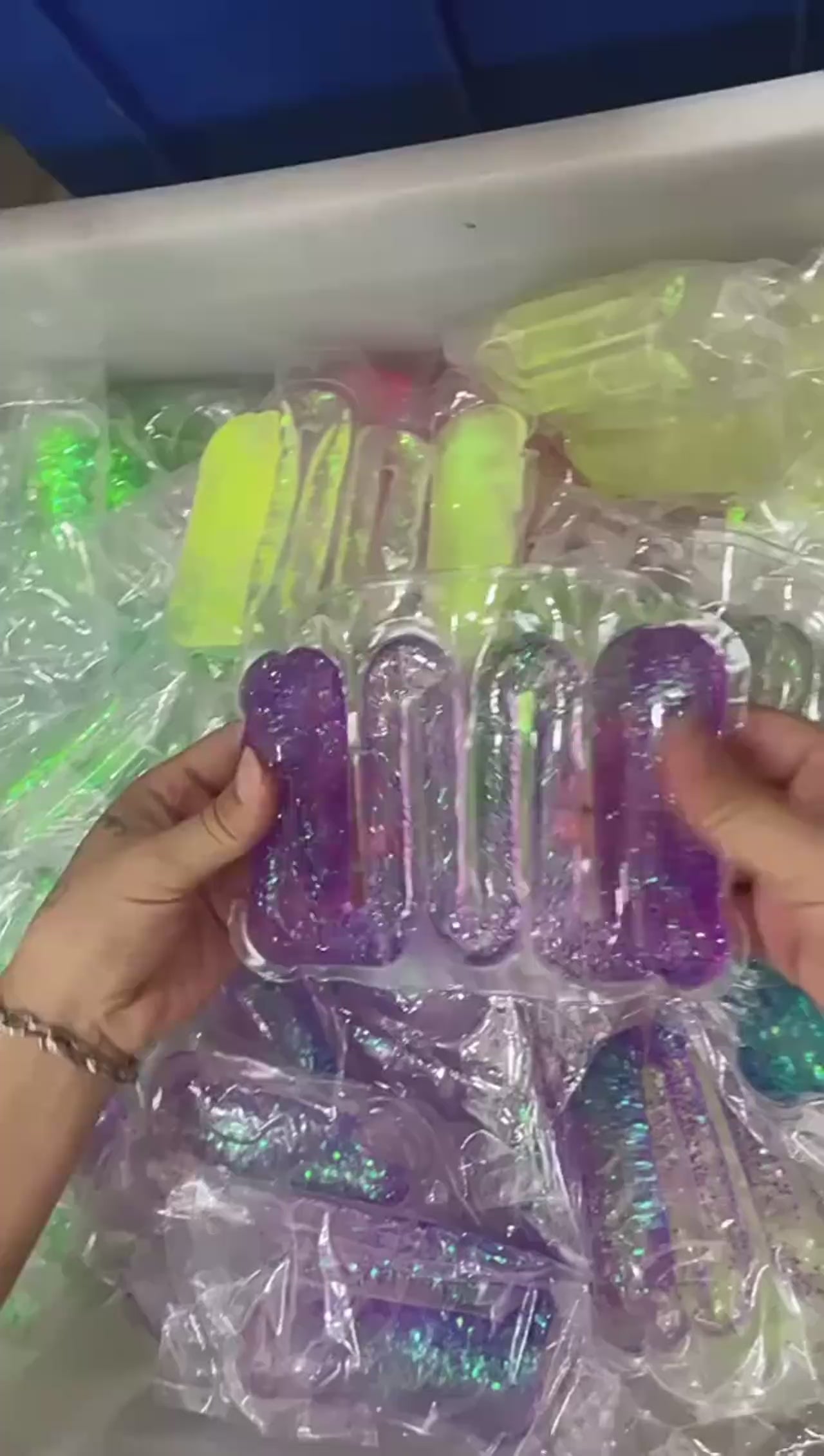 Funny Summer Novelty Decompression Roller Kids Toys Hydration Bag Squeeze Gold Dust Star Water Party Game Anti Stress Girl Toys